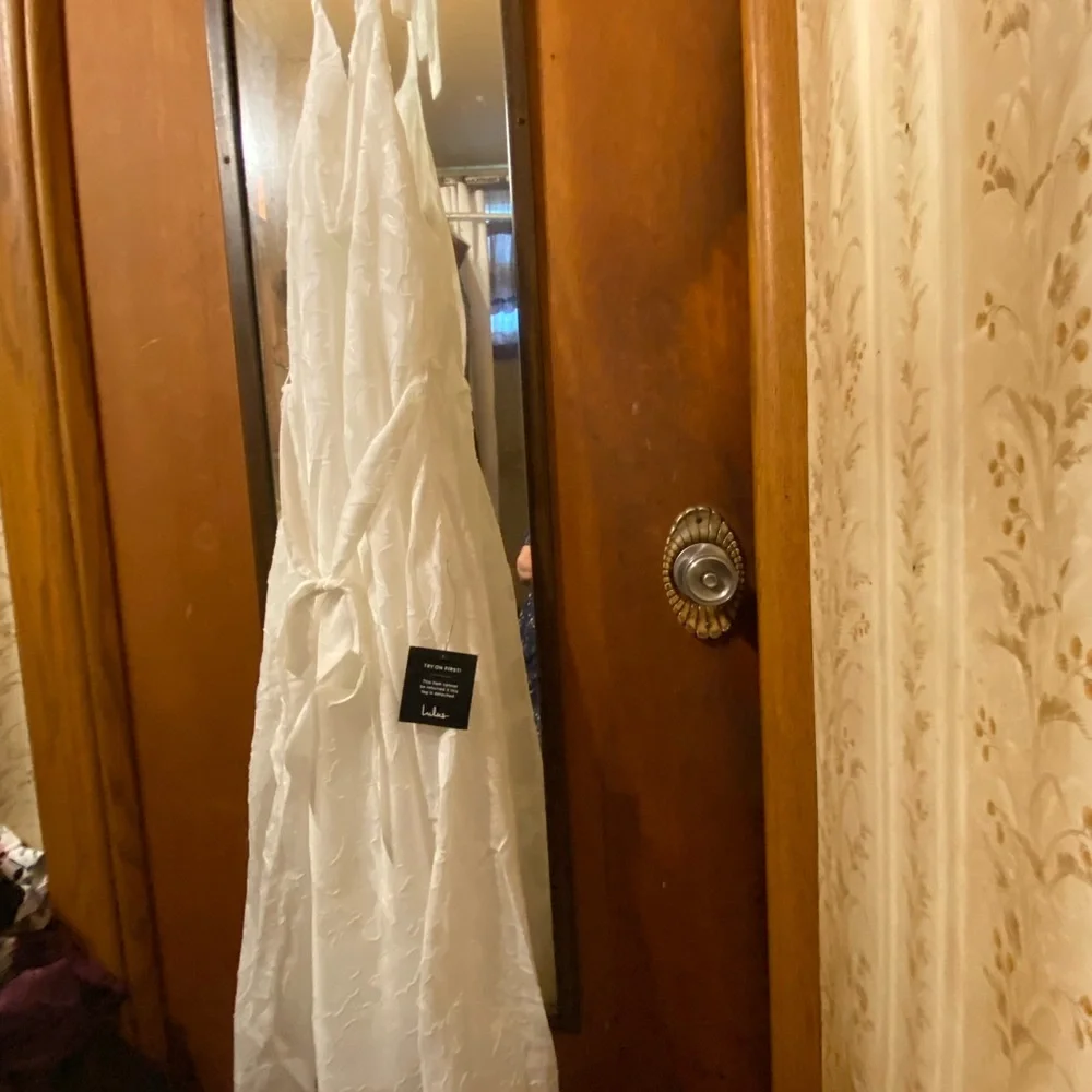 Lulu's Chic White Dress NWT - Picture 1 of 11
